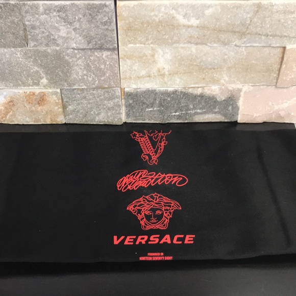 🎁 Versace Men's Chain Reaction High Top Sneakers Boot - Picture 9 of 9